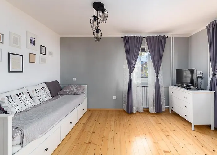 Apartma Ivana & Ivanka דירה *